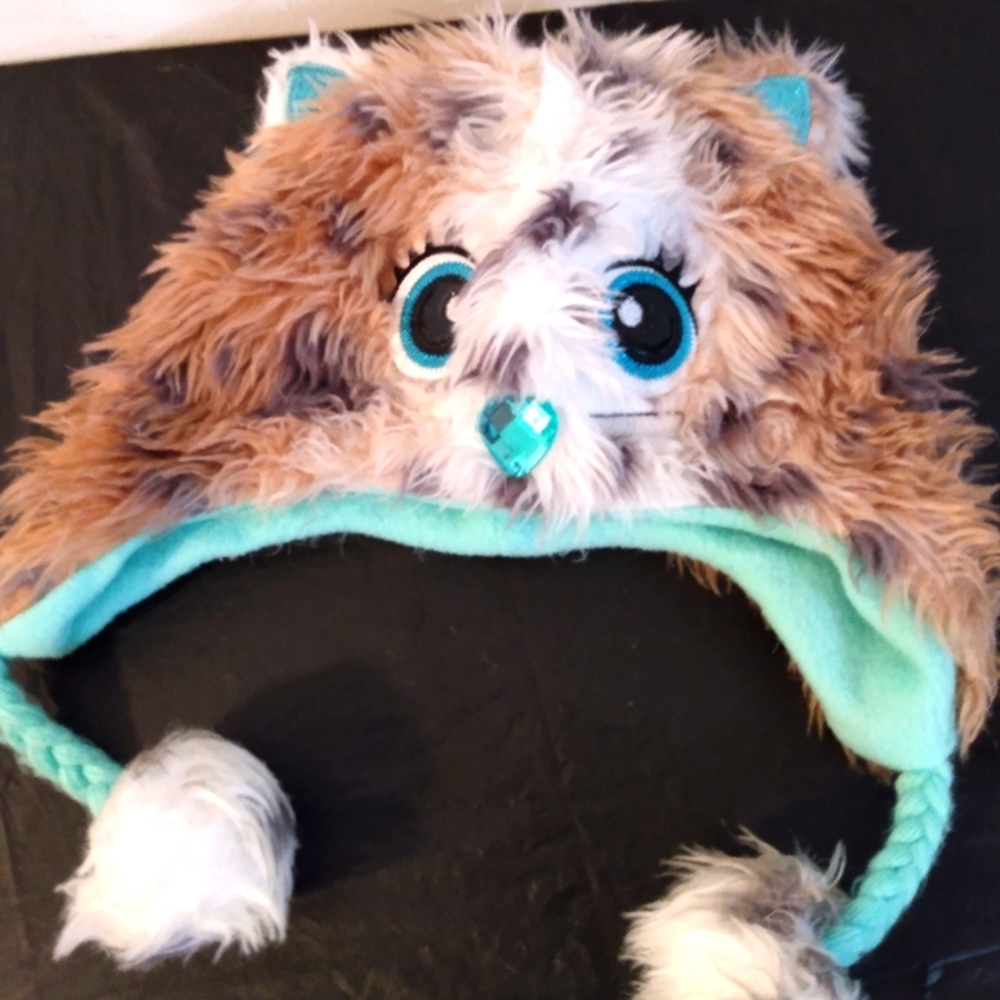 Reversible Owl Cap with tassels